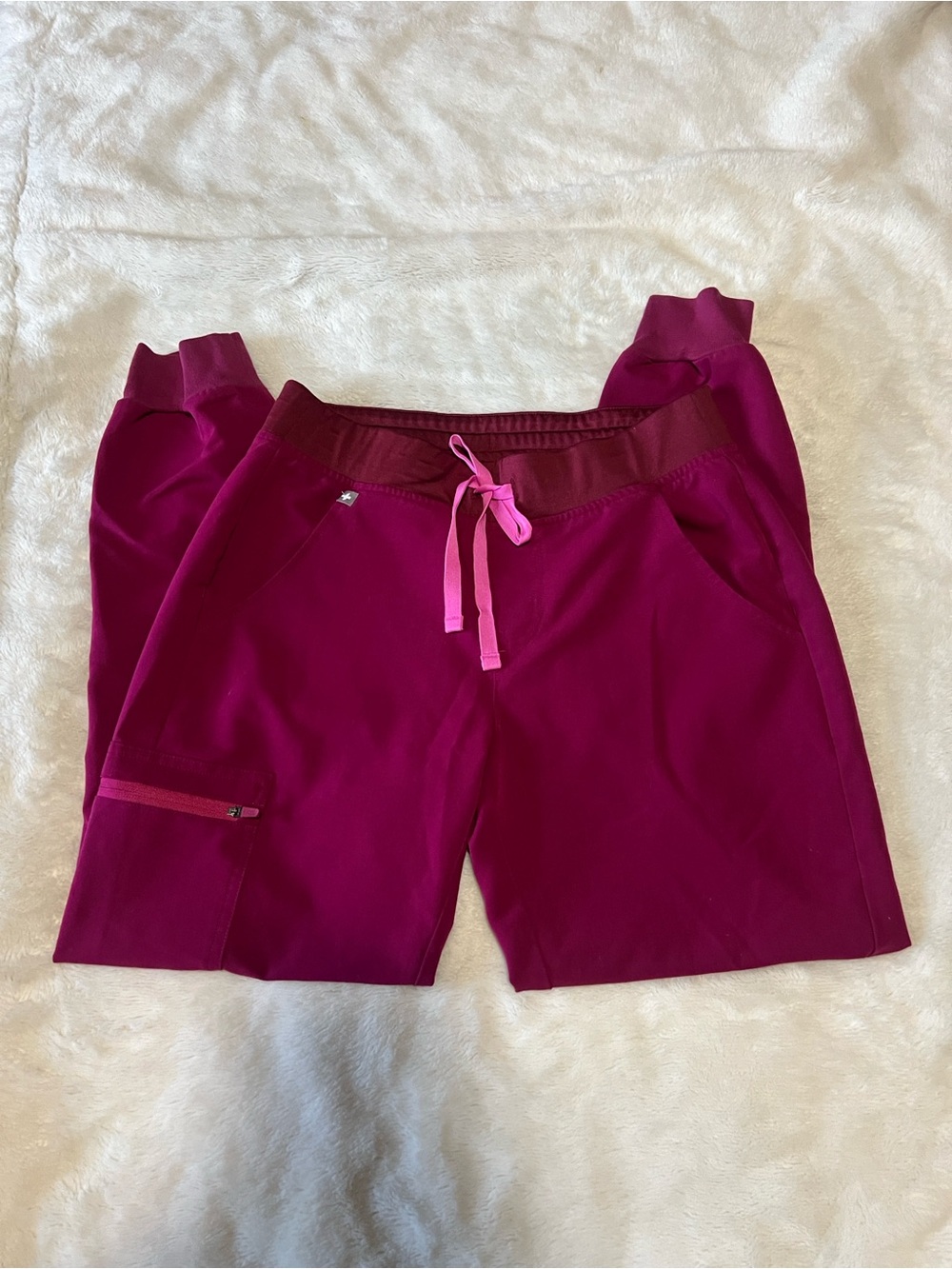 Figs Magenta Jogger Scrubs Small
